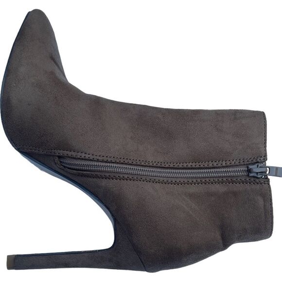 Glaze Women Suede Boot. Size 7 - Picture 3 of 9